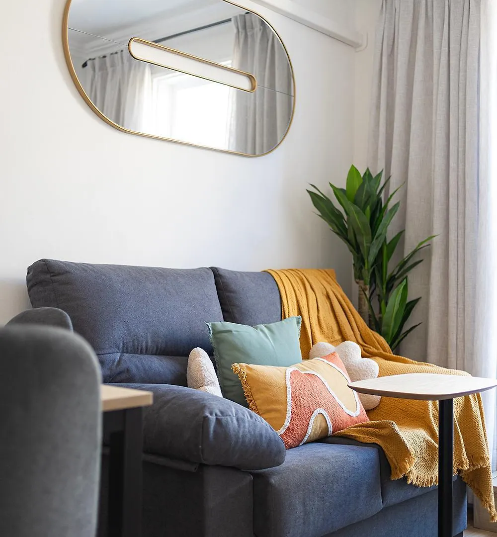 Lovely Attic With Terrace L'Hospitalet de Llobregat 0*,  Espanha