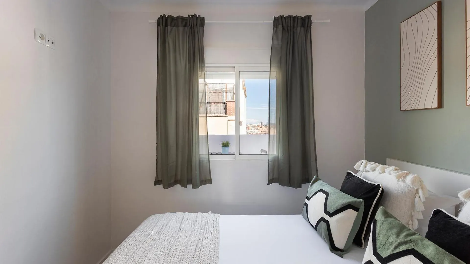 Lovely Attic With Terrace L'Hospitalet de Llobregat Espanha