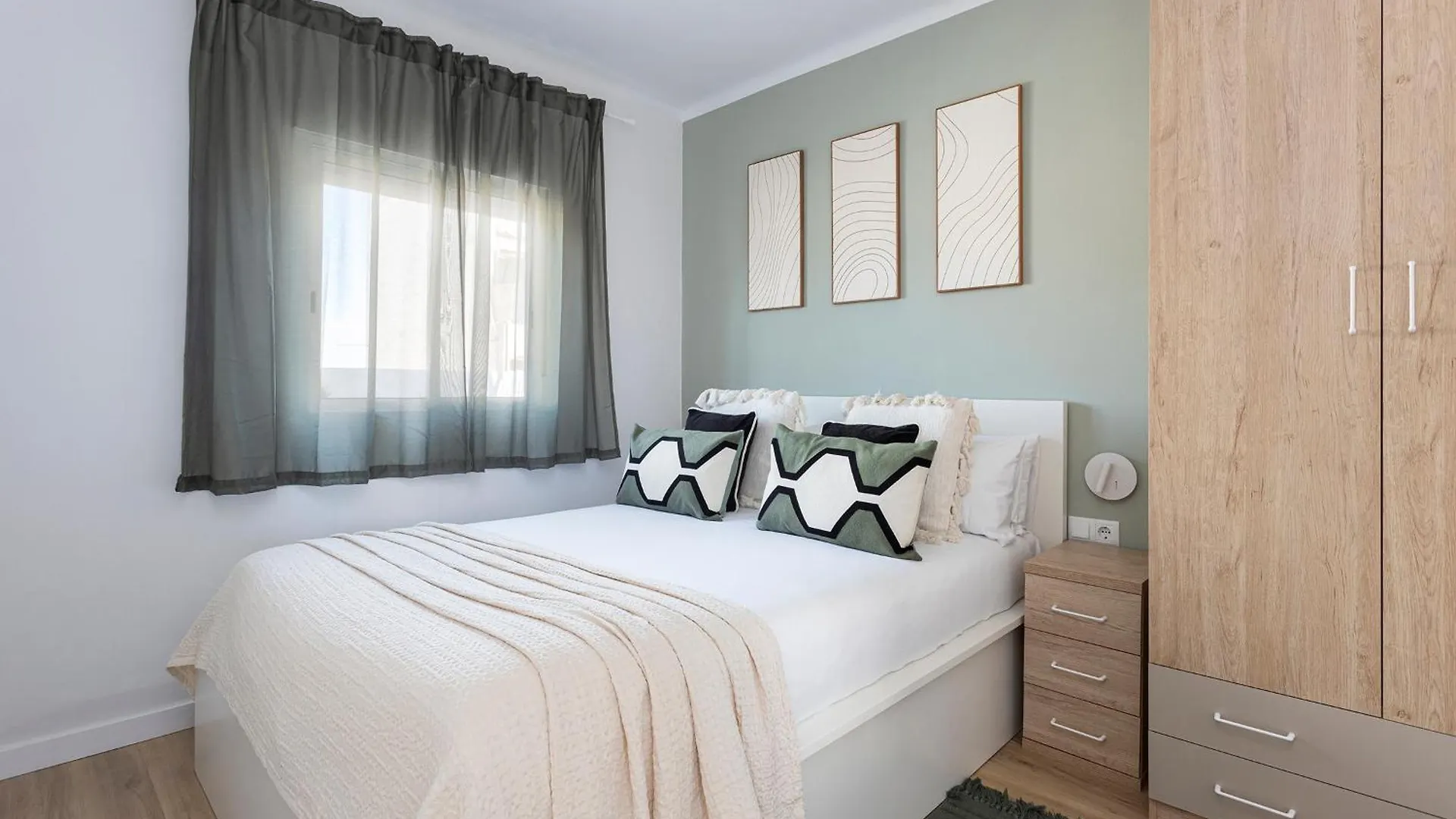 Apartamento Lovely Attic With Terrace L'Hospitalet de Llobregat